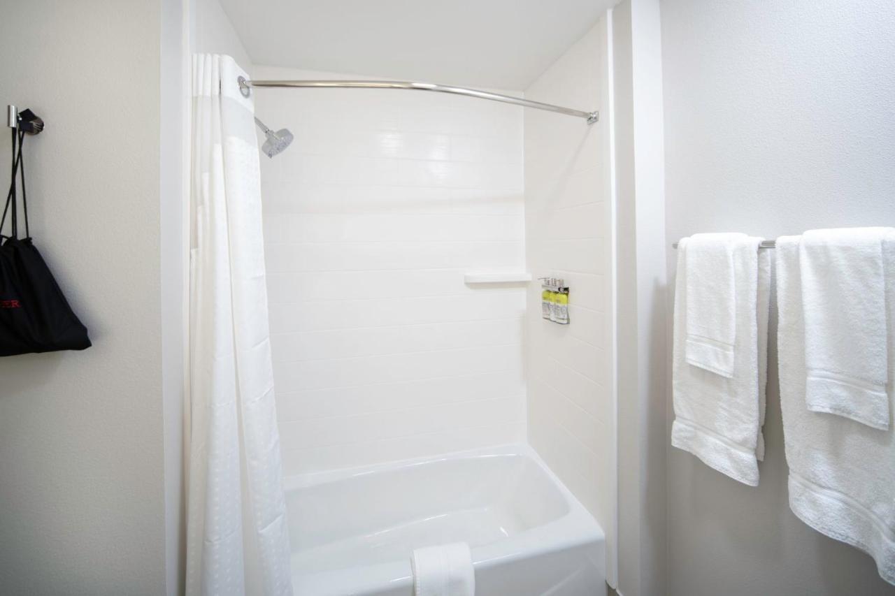 Holiday Inn Express & Suites - Fort Myers Airport By Ihg Eksteriør billede